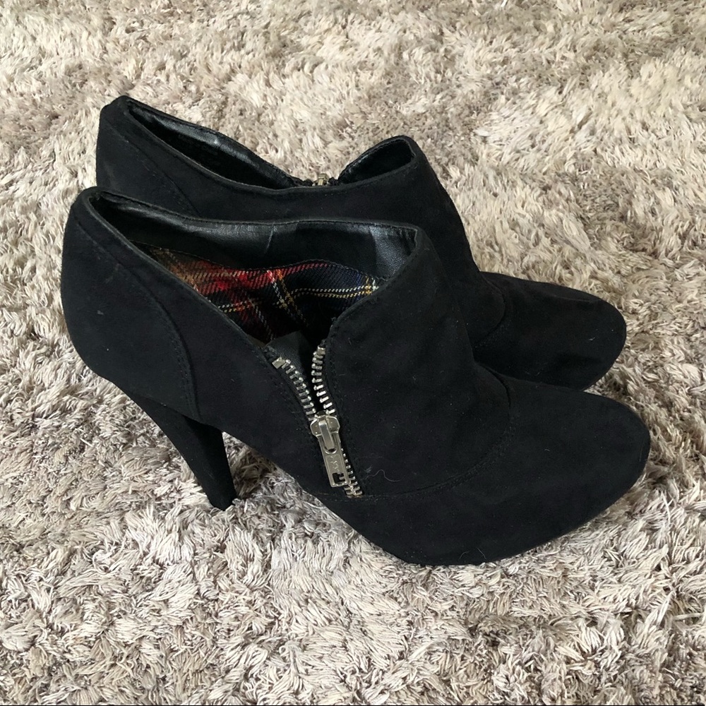 Black High Heels